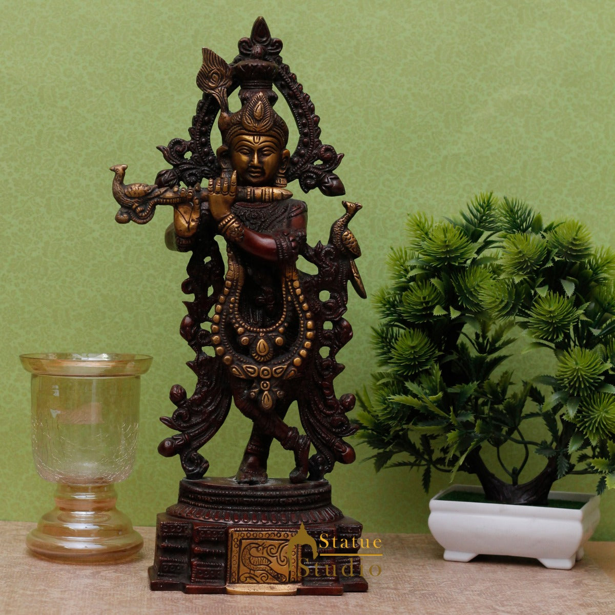 Statua Krishna In Ottone Con Intarsio – Decorazione Casa Diwali – Scultura 9x6x29 Pollici, Peso 16 Kg – Made In India