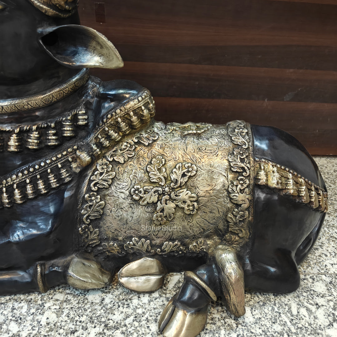 Brass Large Nandi Sculpture Antique Finish 33 inch