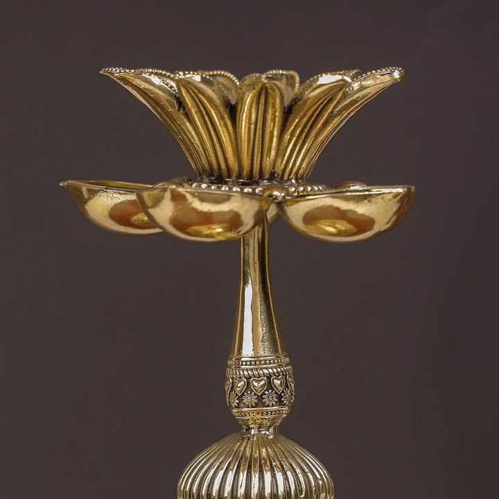 Brass Superfine Beautiful Lotus Diya Oil Lamp 6 Inch