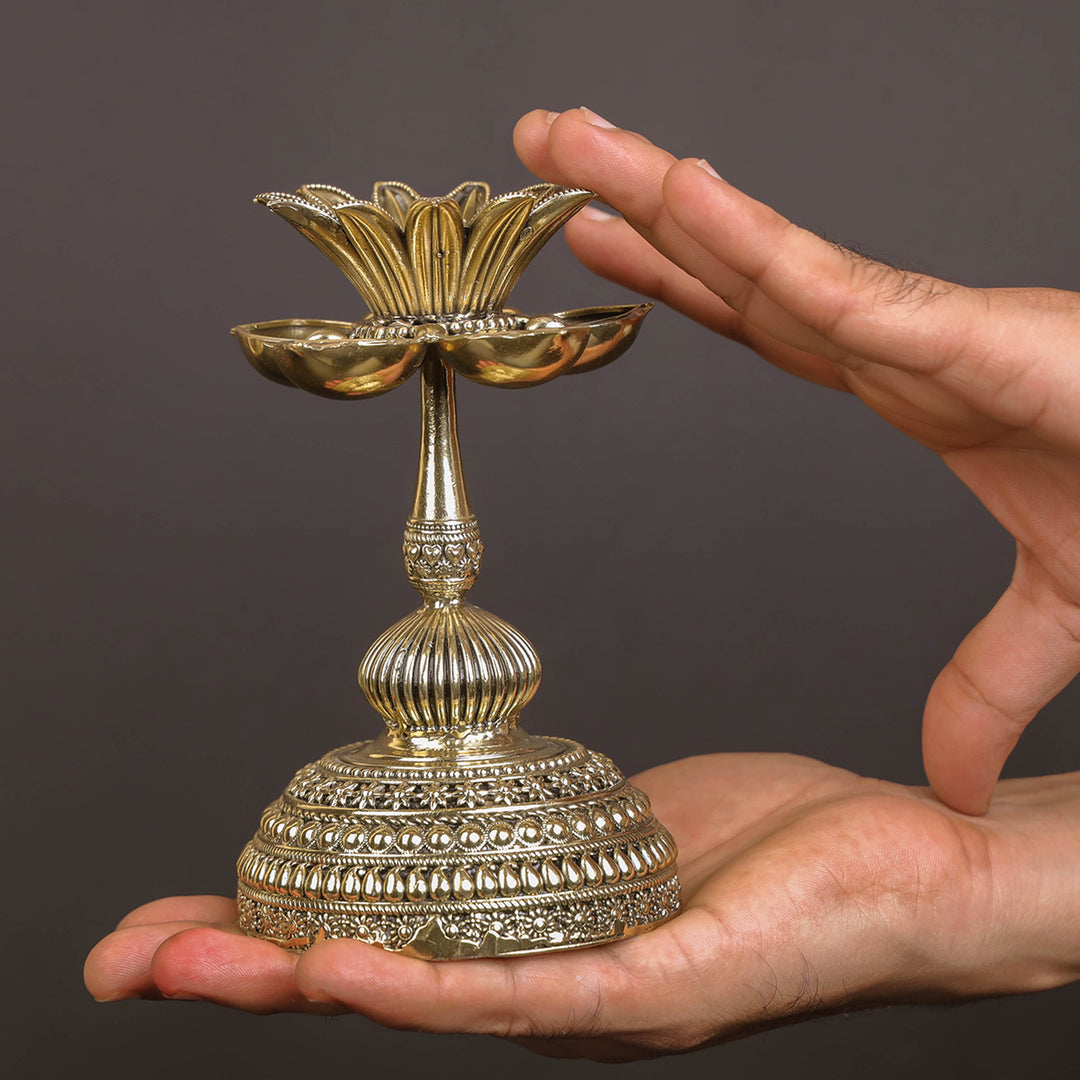 Brass Superfine Beautiful Lotus Diya Oil Lamp 6 Inch