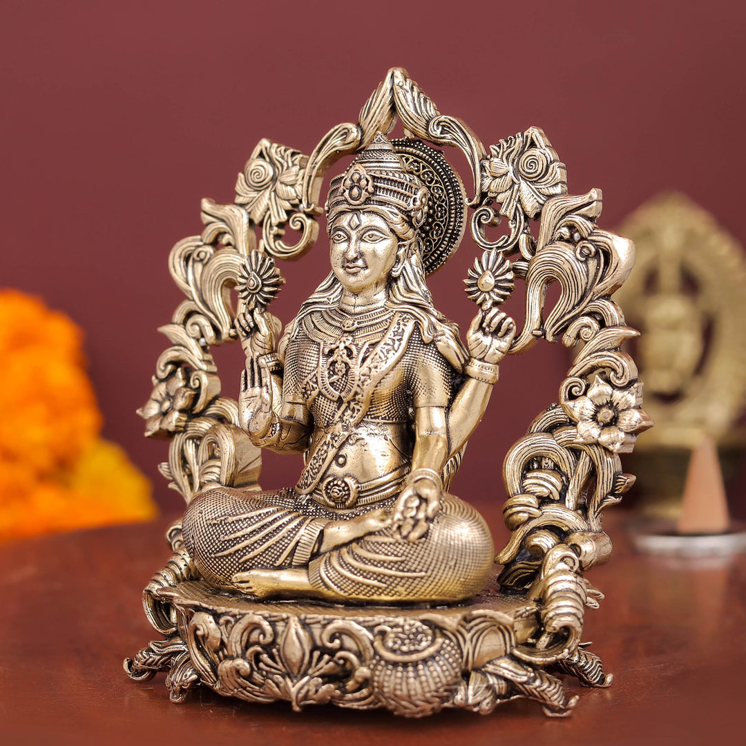 Brass Superfine Goddess Lakshmi Idol With Beautiful Arch 4 Inch