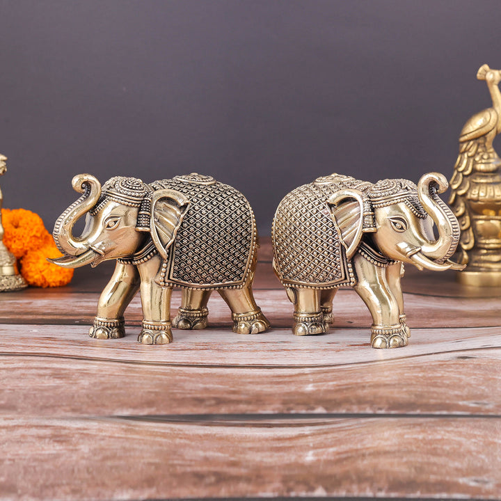 Brass Superfine Elephant Pair Miniature Showpieces 3.5 Inch