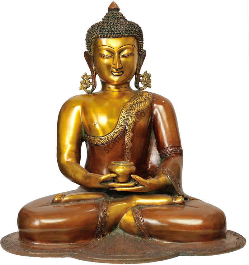Brass Vintage Meditating Sakyamuni Nepal Buddha 1.5 Feet Figurine For Sale